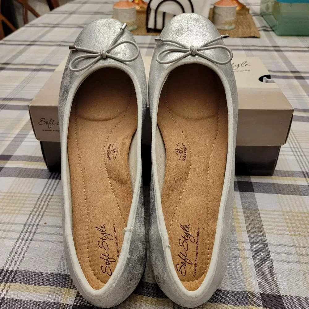 The wedding shoes that were never worn... - Picture 2 of 4